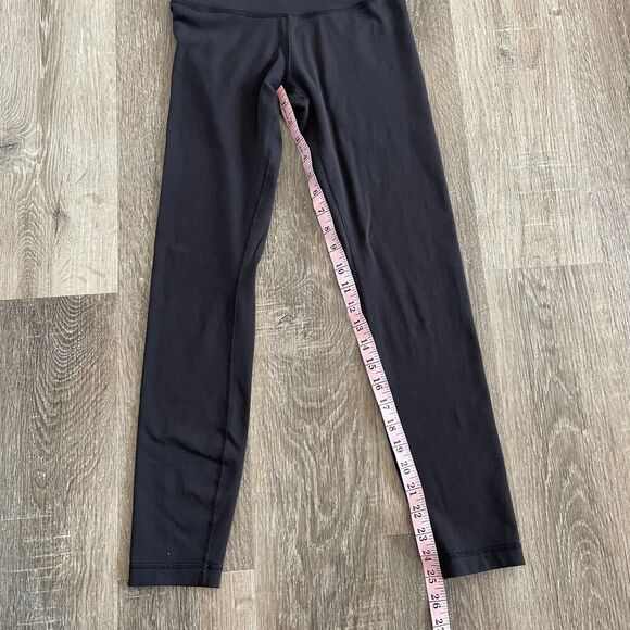 Lululemon Black Ankle Crop Leggings - Picture 11 of 12